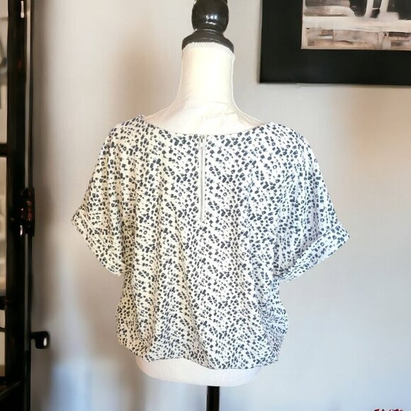 Melloday Blouse in Ivory White with Black Squares Short Cuffed Sleeves - Picture 3 of 4